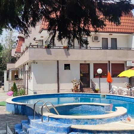 Family Hotel Saint Peter Святые Константин и Елена Экстерьер фото