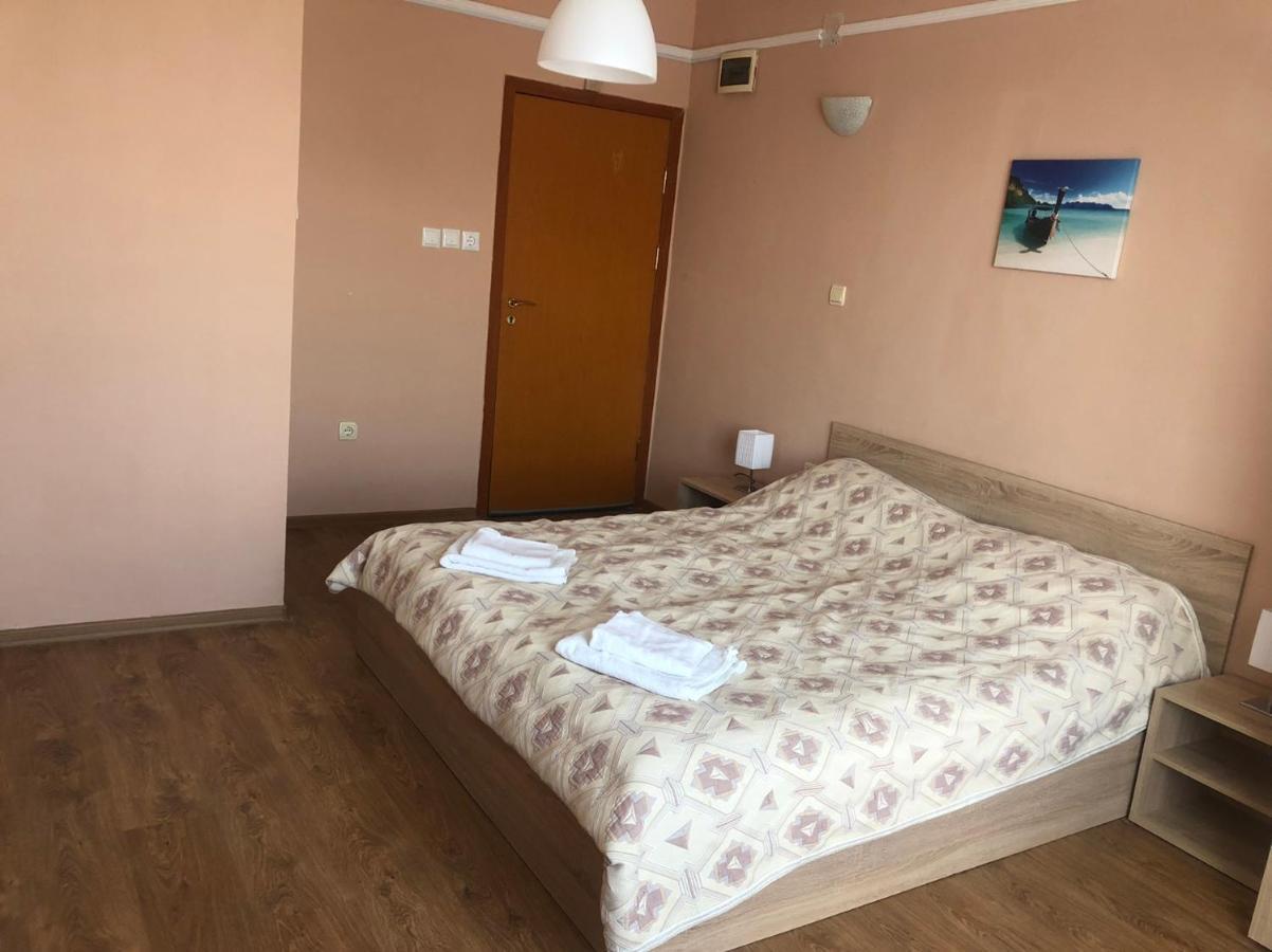 Family Hotel Saint Peter Святые Константин и Елена Экстерьер фото