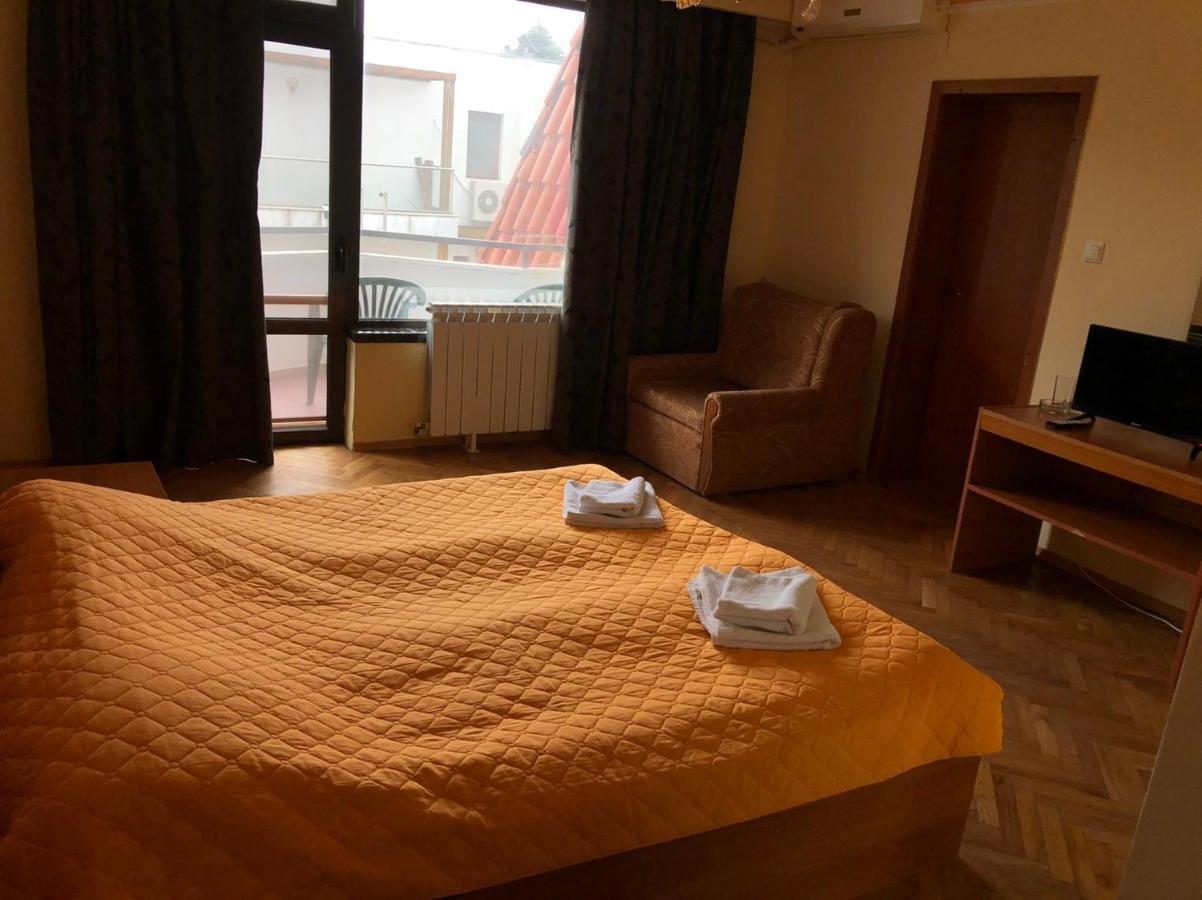 Family Hotel Saint Peter Святые Константин и Елена Экстерьер фото