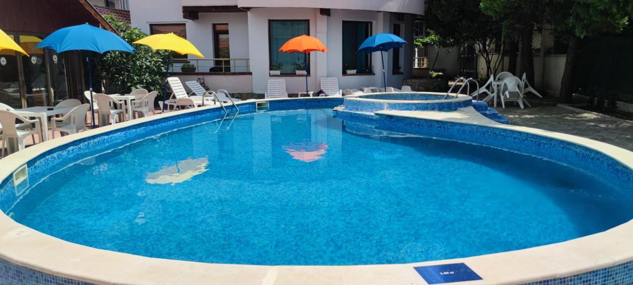 Family Hotel Saint Peter Святые Константин и Елена Экстерьер фото