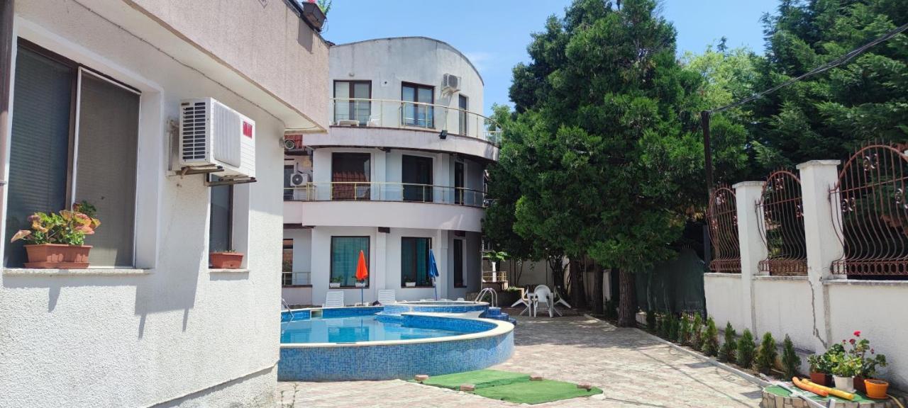 Family Hotel Saint Peter Святые Константин и Елена Экстерьер фото