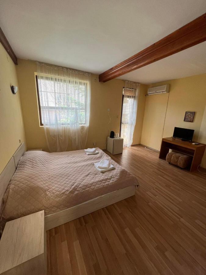 Family Hotel Saint Peter Святые Константин и Елена Экстерьер фото