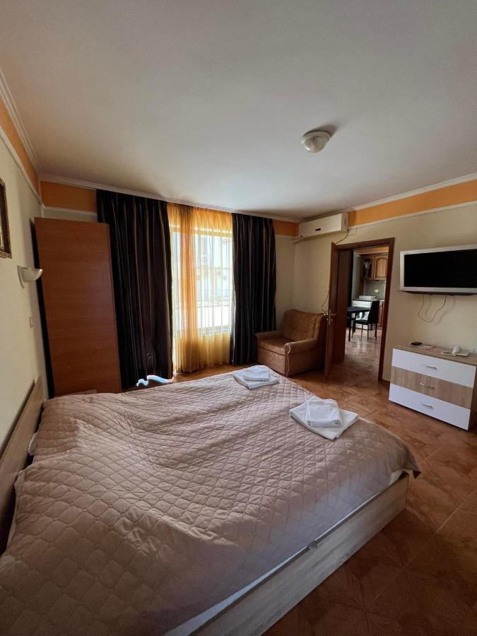Family Hotel Saint Peter Святые Константин и Елена Экстерьер фото